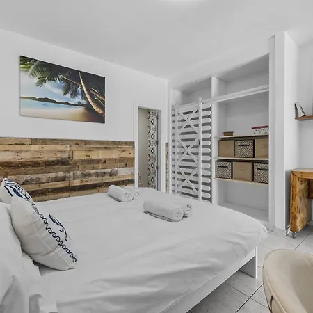 Apartamento Oasis Apartment *